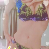 そうなの、美人なの?