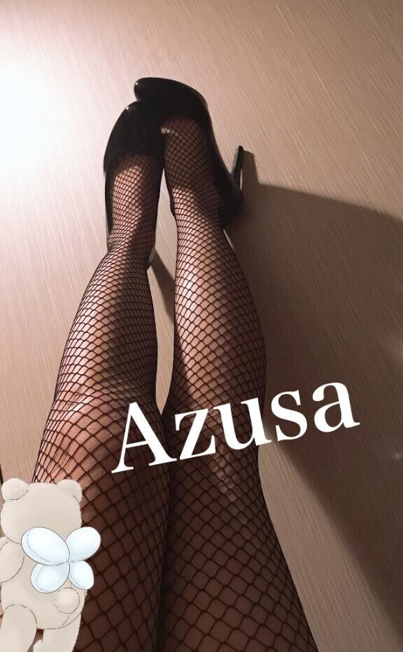 週末三/ * ?? ?*)/