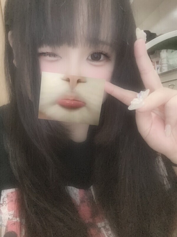 ウインク下手すぎんか？？？