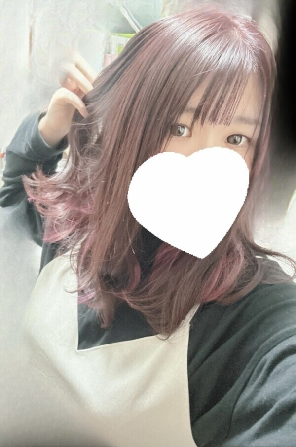 ピンク？黒？