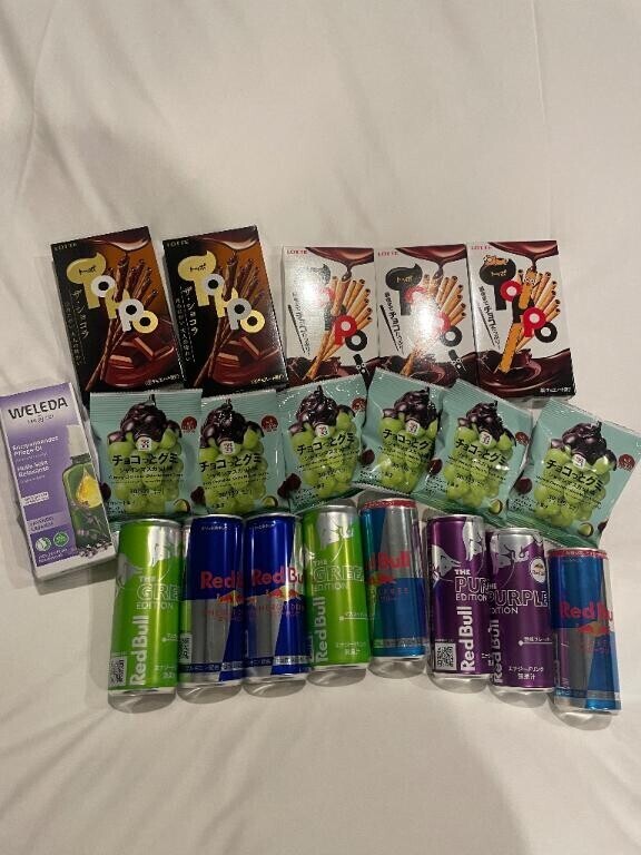 聖水シャンパンでぐしょぬるに