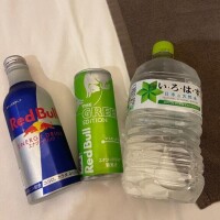 笑顔に聖水シャンパン