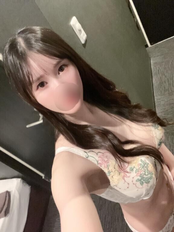 そそり立っているチン◯