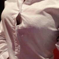 胸だけパツパツ?