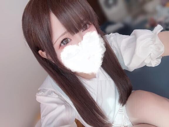 ? 乱れまくりのベッドの上で…