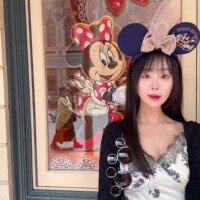 夏髪が頬を切る