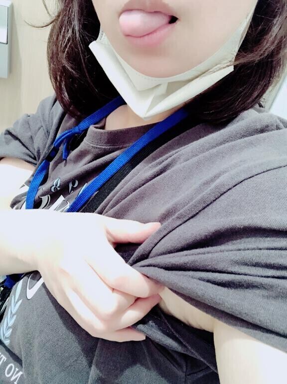 女子トイレで×××