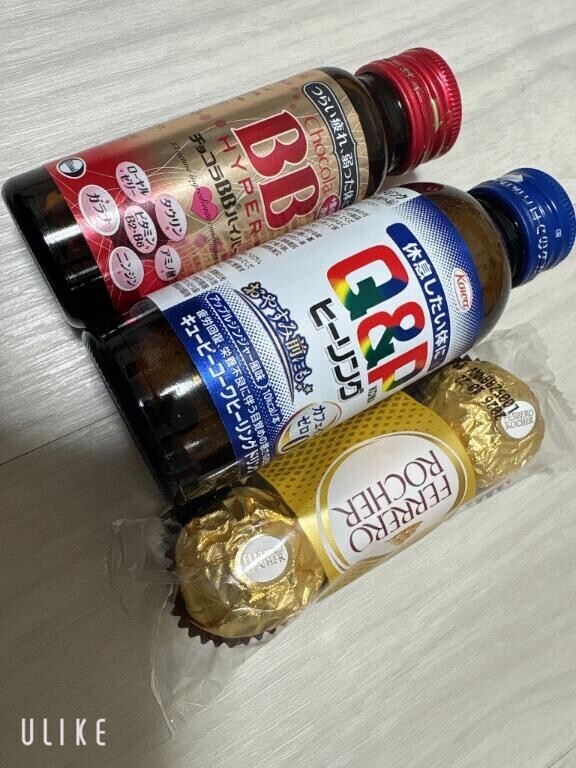 気づかれないようにボタンを外すプロ