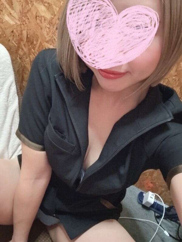 明日20日出勤します🌟