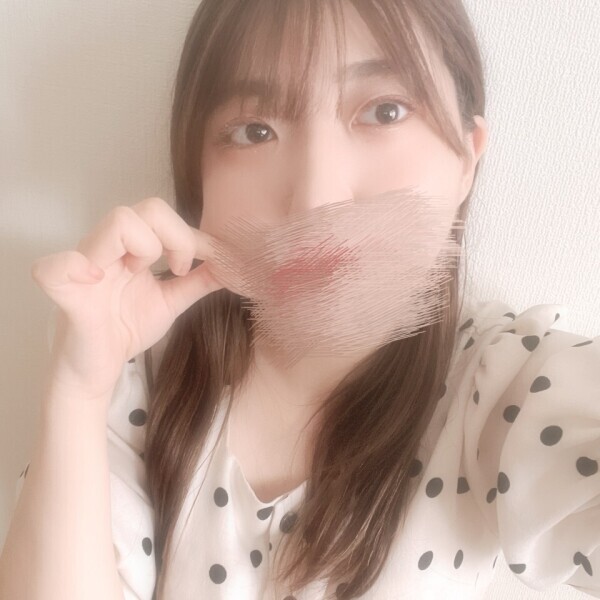 むにっ