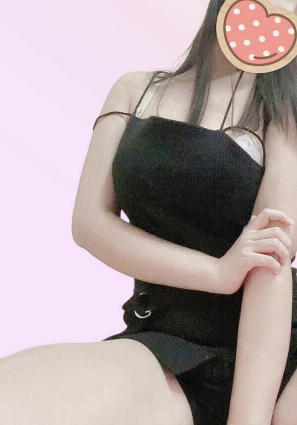 明日、11:00-17:00まで出勤しております❣️