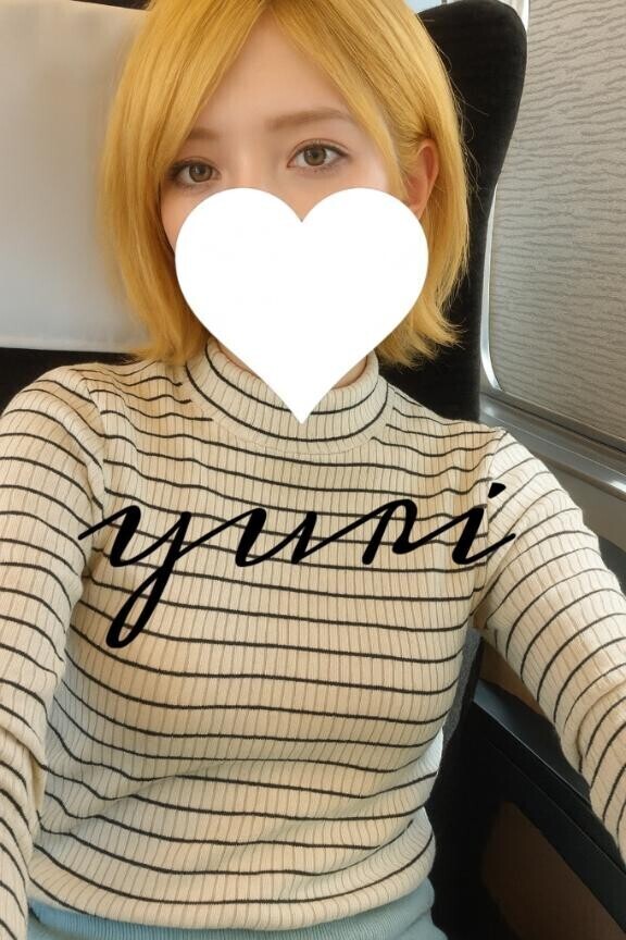 朝からユリ?金髪美女Aにおったまげーしょん