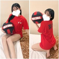 ひいらぎさんの美脚、見てくださいナ?
