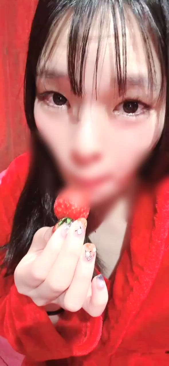 もぐもぐ( "´༥`"  )