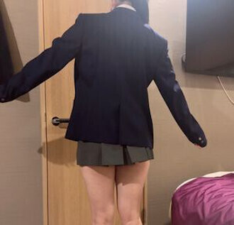 制服...！
