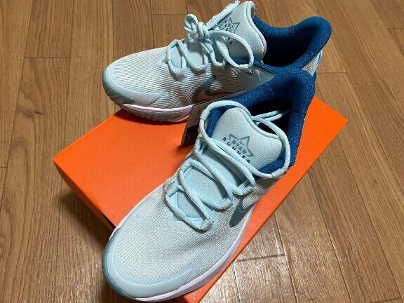NIKEのスニーカー????