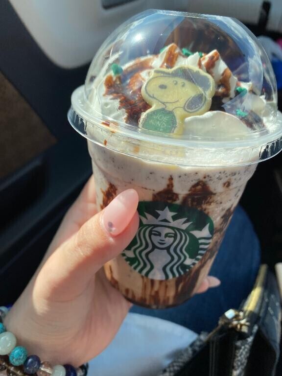 スタバ???オーツミルク?スヌーピー