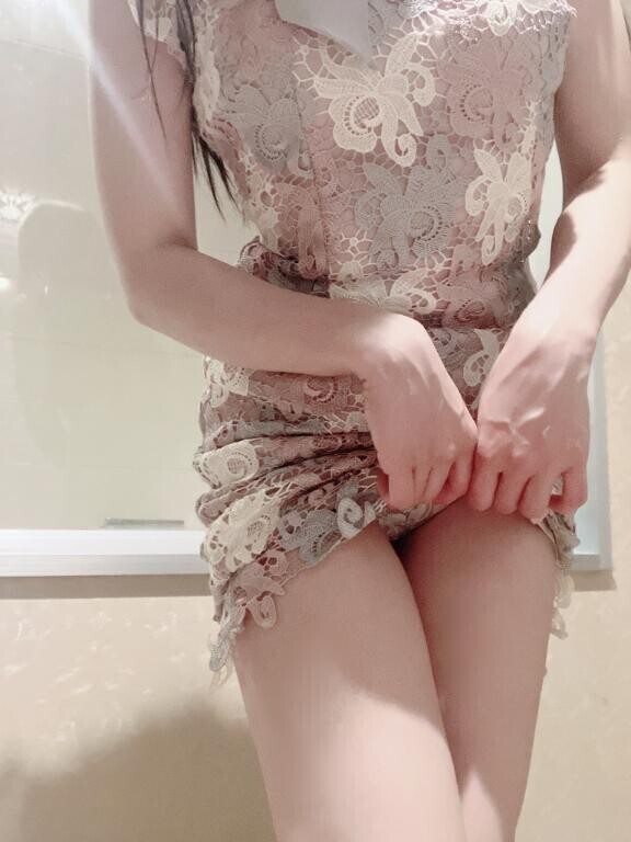 ドレスの下の…