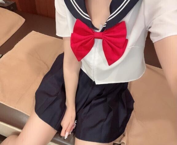 制服の下は？?