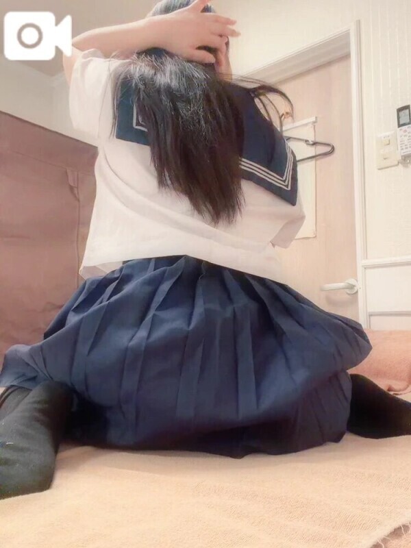 ペロンっ