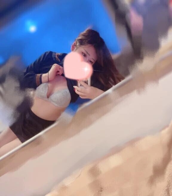 ベットでイチャイチャなこと🙈︎💗