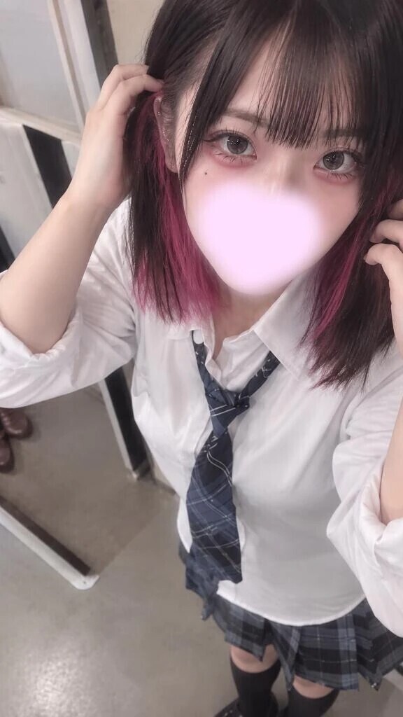 お昼より先にこはね補給ね‎🩷