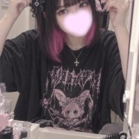 どっちが似合うと思う？🎀