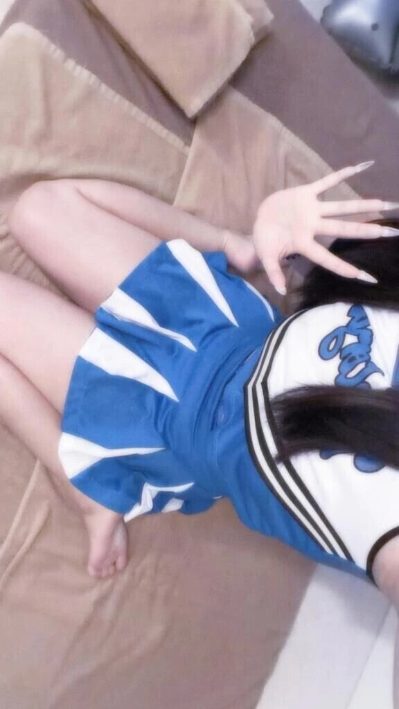 にやり
