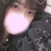 布団の中からおやすみなさい😴