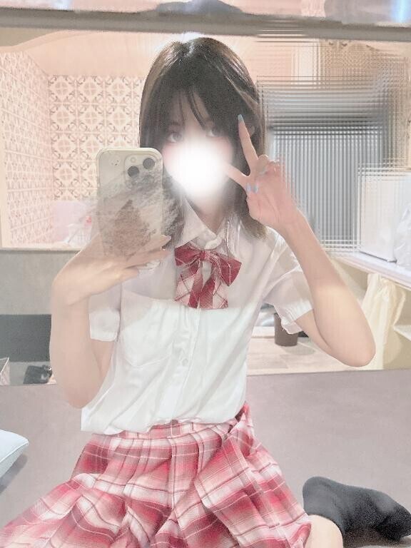 鏡越しに、、、