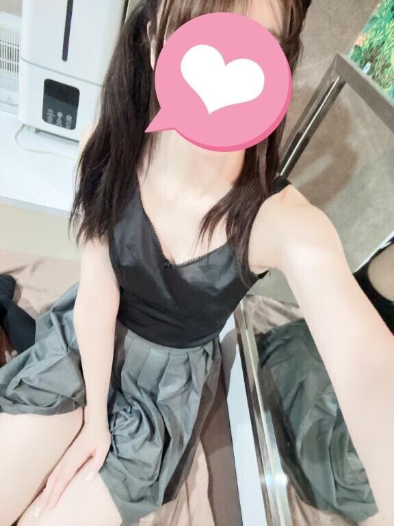 ツインテと黒キャミで甘えたいの?