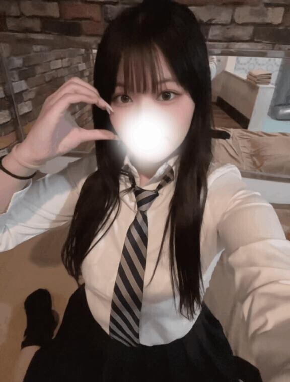 パンツの上から分かるくらい