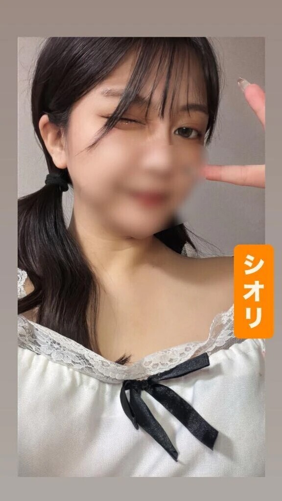 目の前で聖水を…