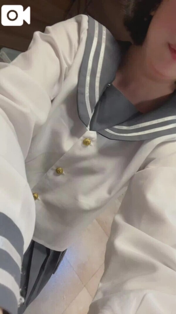 制服姿