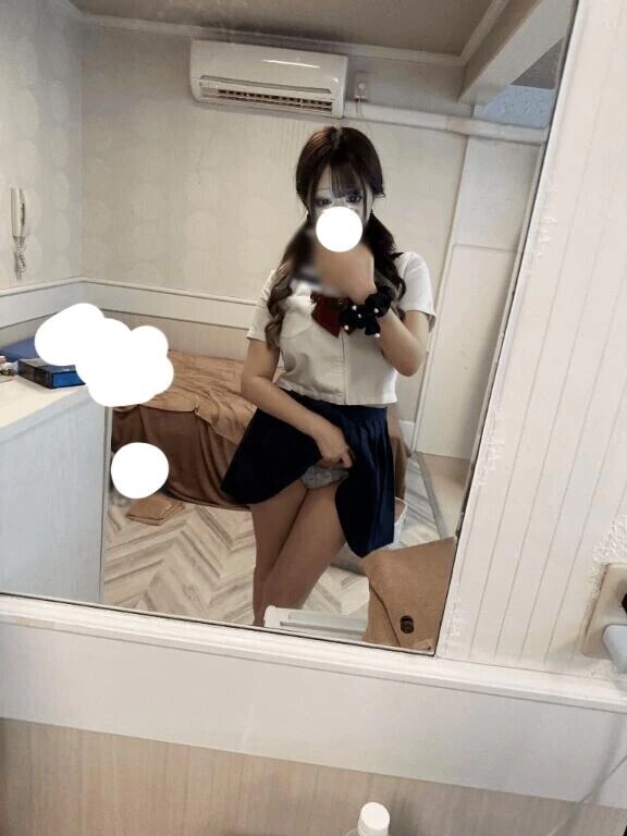 ちらり👀