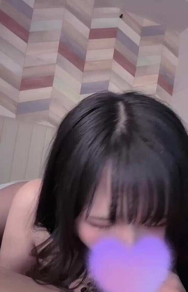 ないしょの口づけ♡