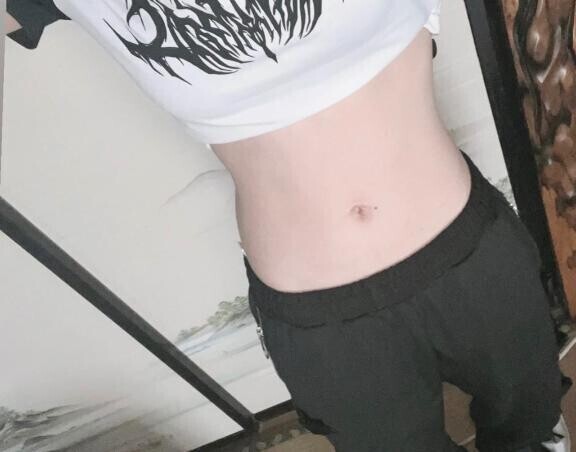 くびれが自慢です?