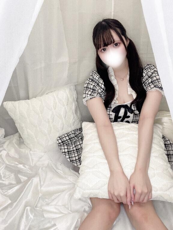 みおなの隣あいてるよ？