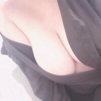 シャツのボタン外すときってドキドキしますよね🫣