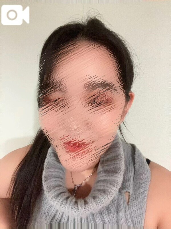 壊滅的にヘタクソな自撮り