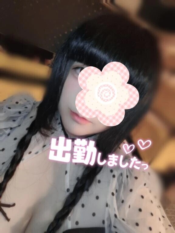 すちゃっ∠(    ˙-˙ )／
