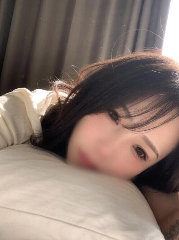 四つん這いにさせて