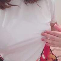ノーブラで…見える？♡
