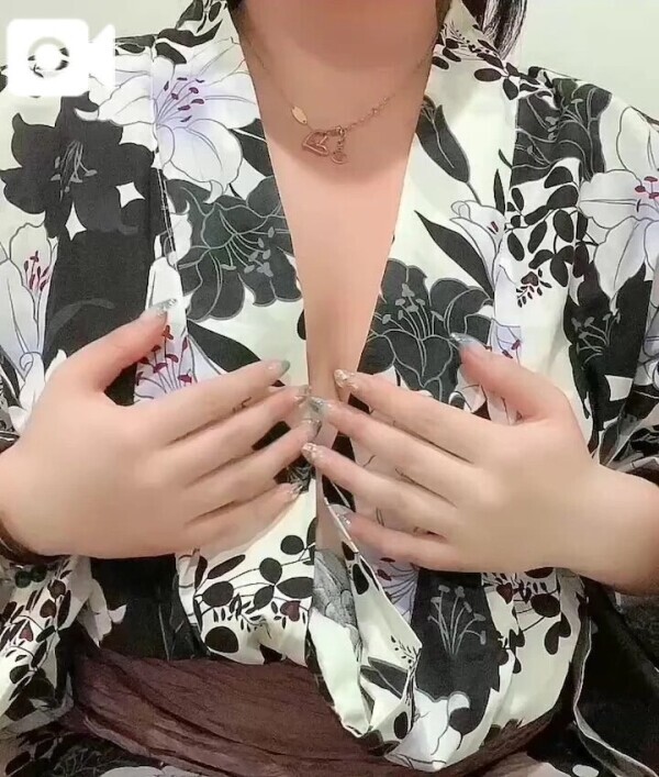 🔞はだけ淫乱嬢と夜這いの予感･･･/////‪‪❤︎‬❤︎🔞