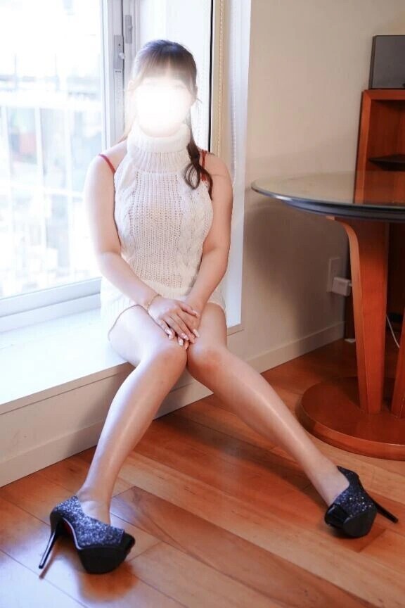 ニット越しの柔らかさ