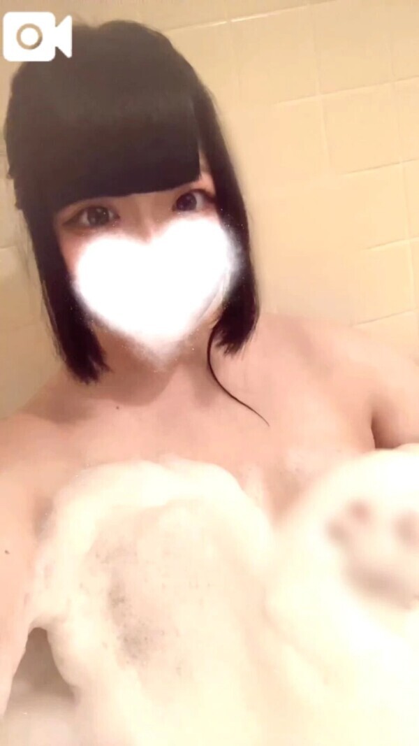 チラ見え？👀💗