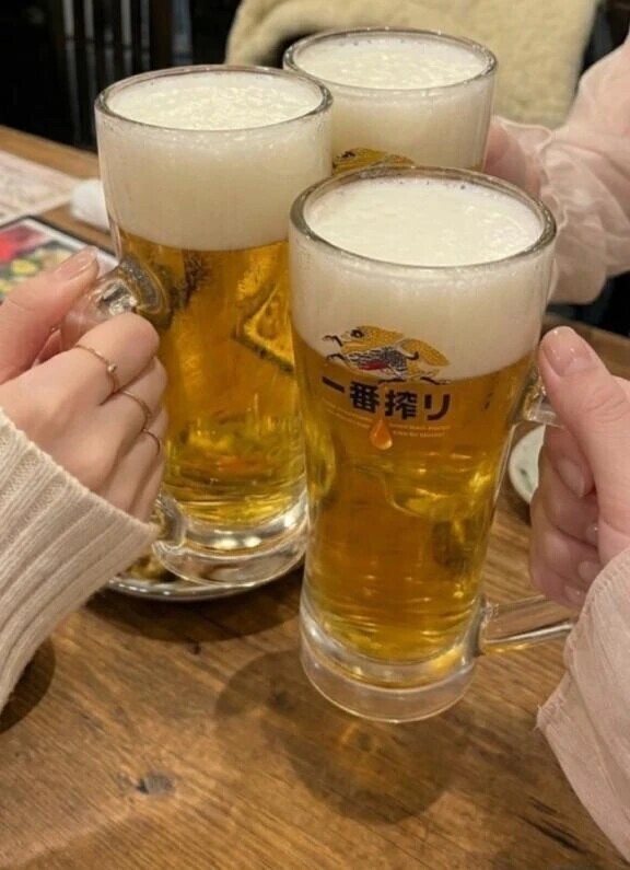 3人で乾杯🍺👱🏻‍♀️