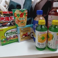 つきの