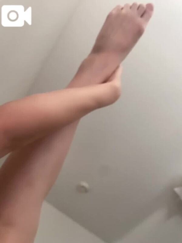 脚しか出てこない動画