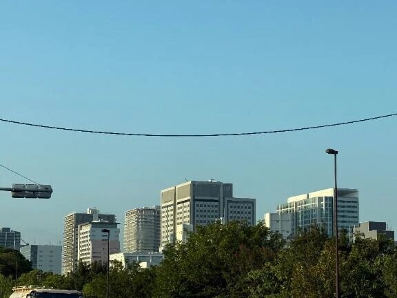 🏢